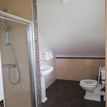 Glenmore House Bed & Breakfast