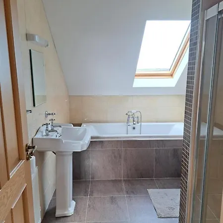 Bed & Breakfast Glenmore House 3*